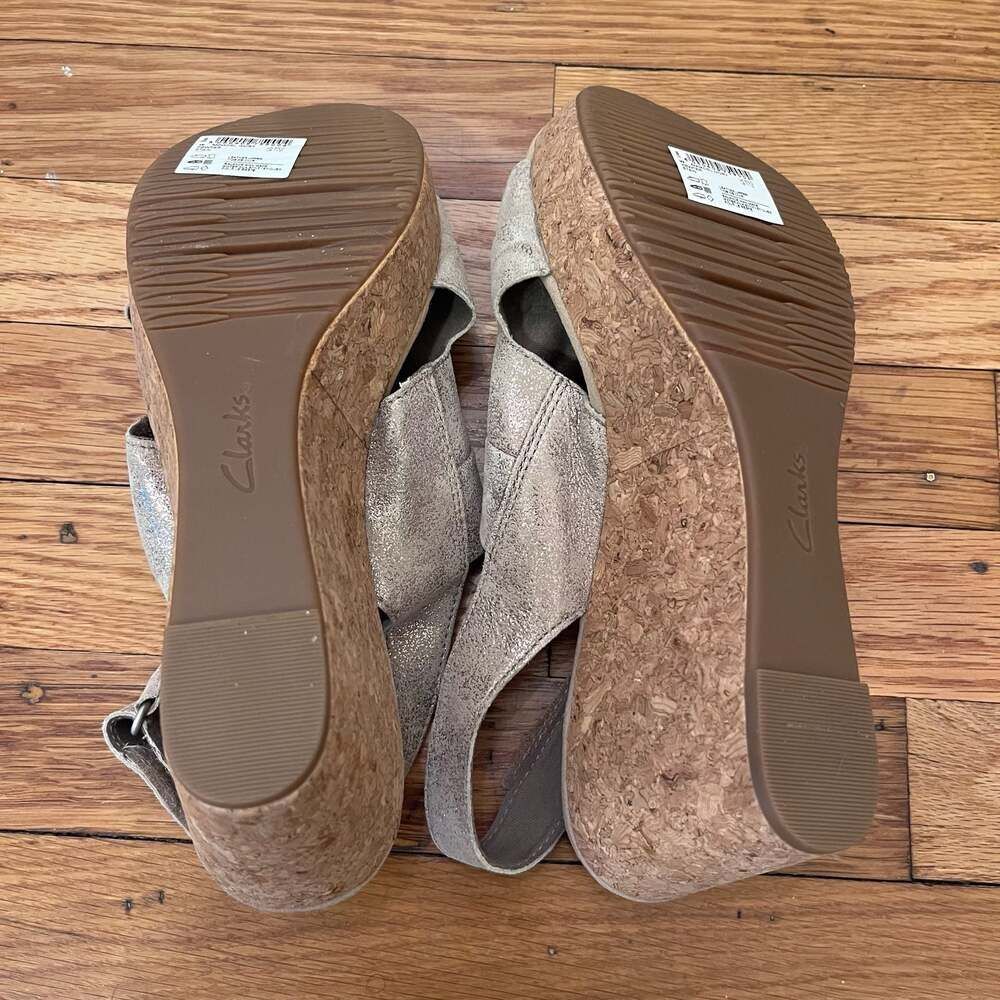 Clarks Collection Annadel Ivory Pewter Metallic Cork Wedge Sandals Size 11 - Picture 8 of 8